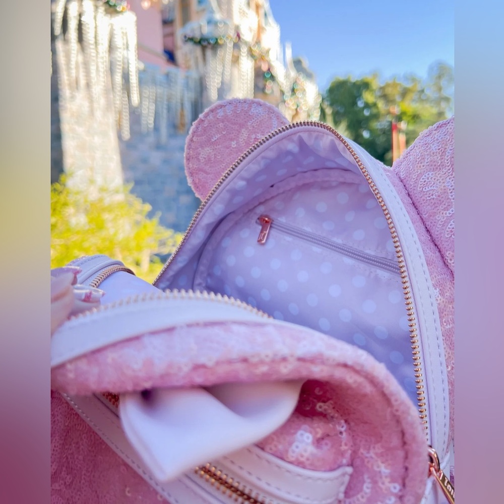 💖 Loungefly COTTON CANDY Pink Minnie Ears Sequin Backpack 💖 - Picture 4 of 5